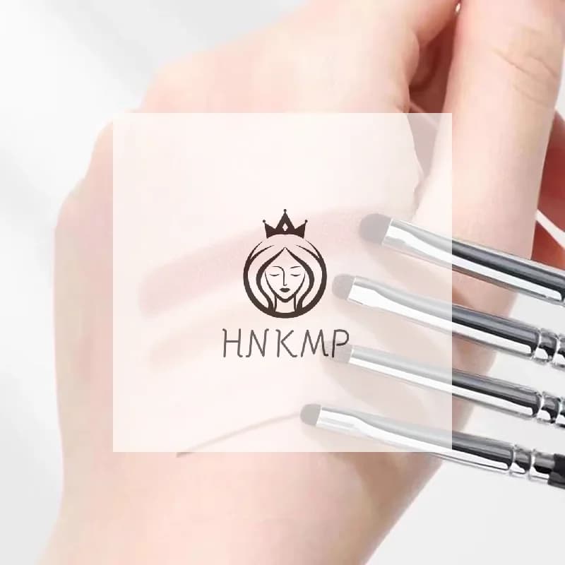 Small Brush for Eyeliner in Horse Crine, Small Brush for Umbrella, Small Brush for Smoky Liner, Brushes Detail for Make Eyes, Small Brush for Umbrella