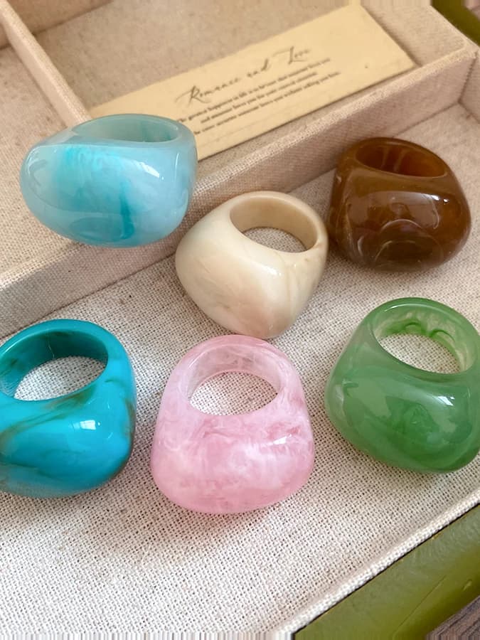 Anelli in Resina Sfumata, Orecchini di Design Unico e Lussuoso per Donna, Accessori di Gioielleria alla Moda