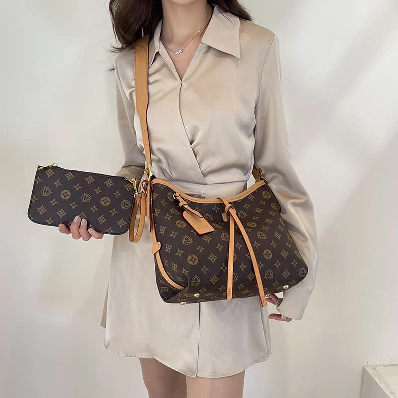 2026 lassic Luxury Leather Tote Bag For Women Designer Fashion Handbag Large Capacity Minimalist Diaper Bag