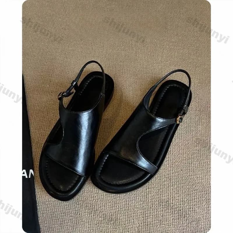 Sandali da donna 2025 Estate Nuova moda all'aperto Vintage Suola morbida Scarpe romane Leggero antiscivolo Bottone quadrato Appartamenti casual