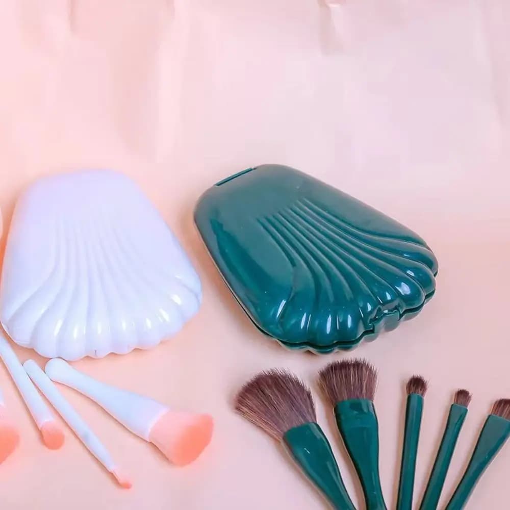 Set di pennelli per trucco da viaggio Shell Set di pennelli per trucco trapuntato in acrilico con specchio Organizzatore cosmetico acrilico a cinque griglie