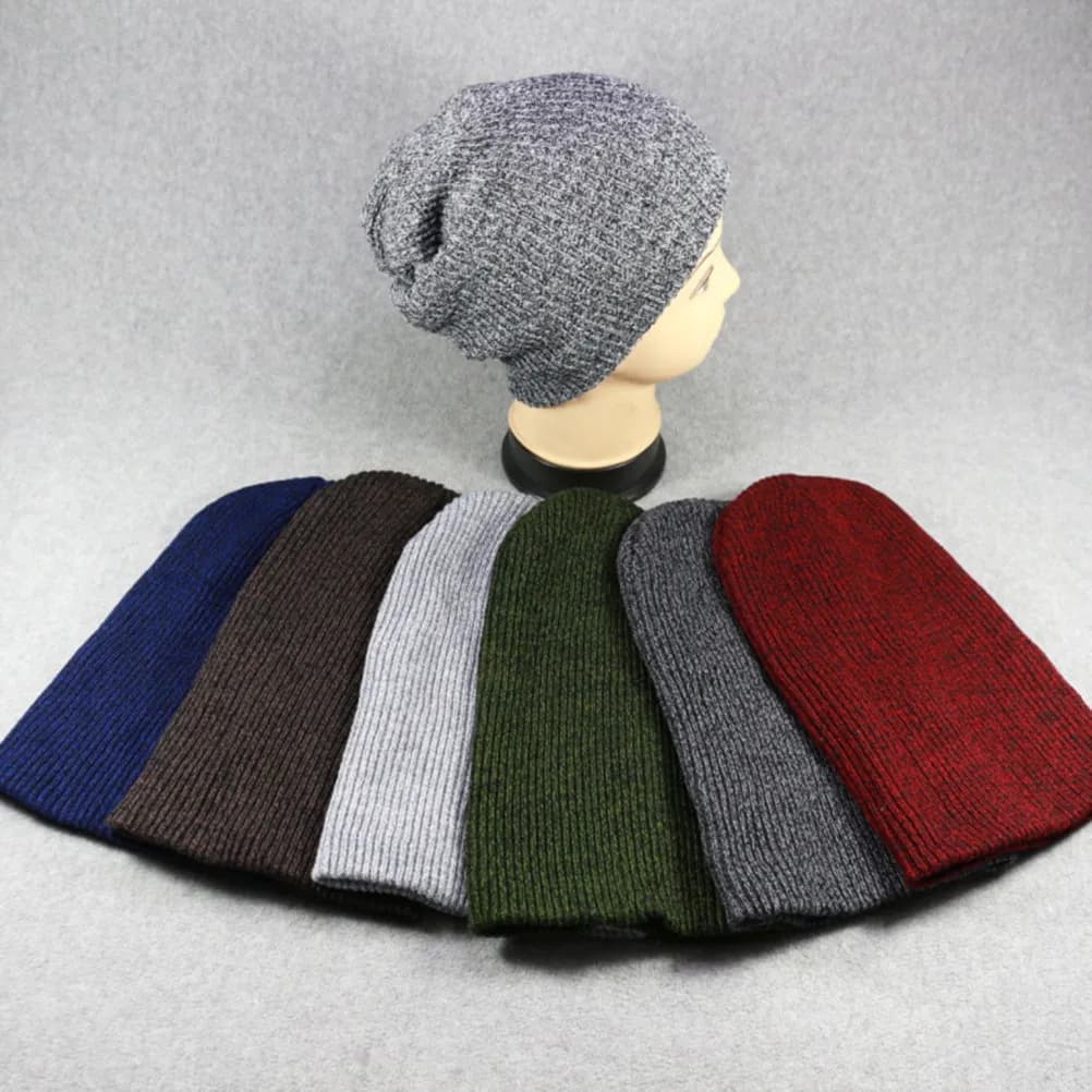 Knitted Beanie Cap Unisex Warm Winter Hat for Men Women Ski Snowboarding Hiking Ice Skating Football Dog Walking Stylish