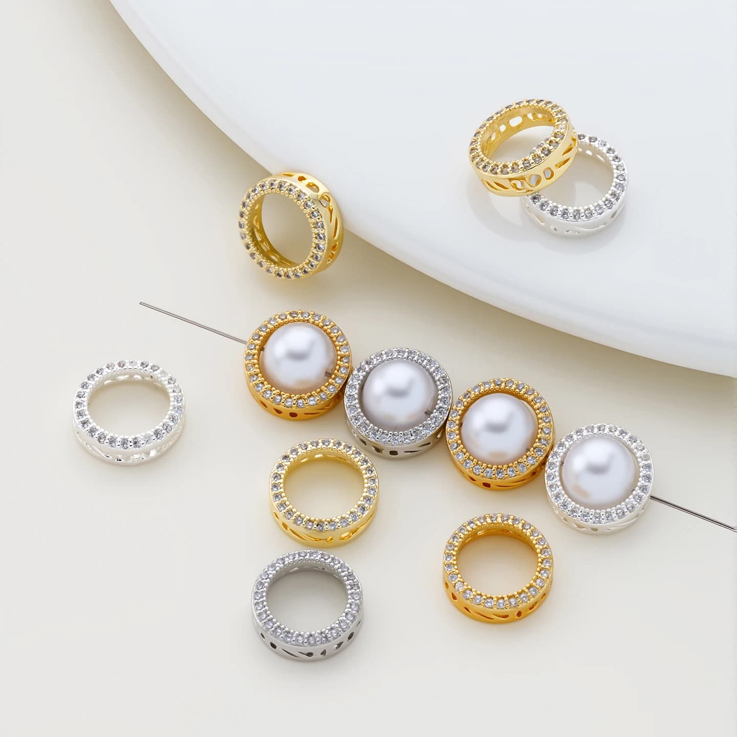 2 Pezzi/Confezione Perline Distanziatrici Rotonde Placcate in Oro 14/18K per Creazione di Gioielli Fai-da-Te, Collane e Bracciali