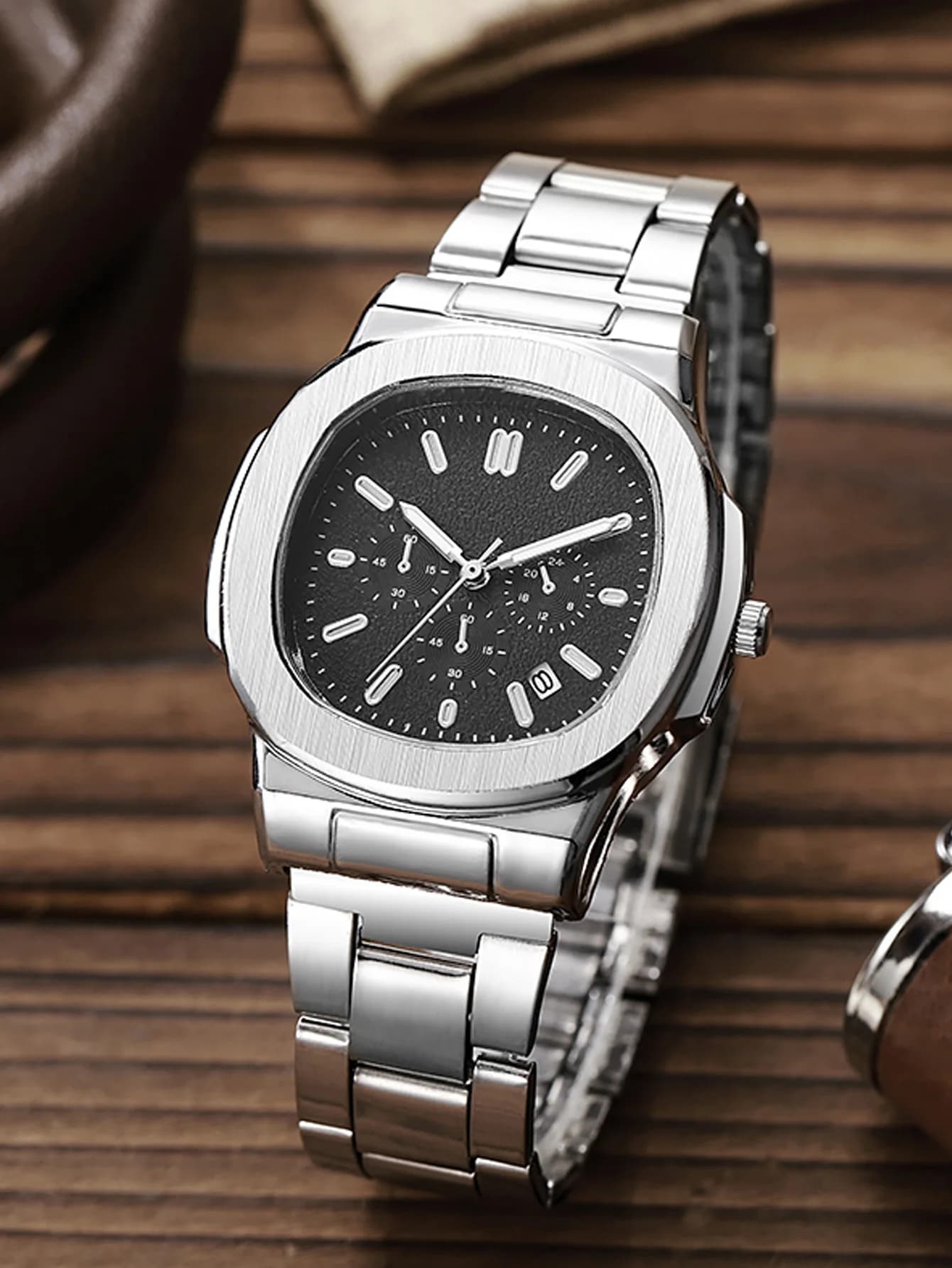 Orologio Nautilus Premium in Argento - Quadrante a 4 Colori, Cinturino in Acciaio, Orologio da Polso al Quarzo Multifunzione