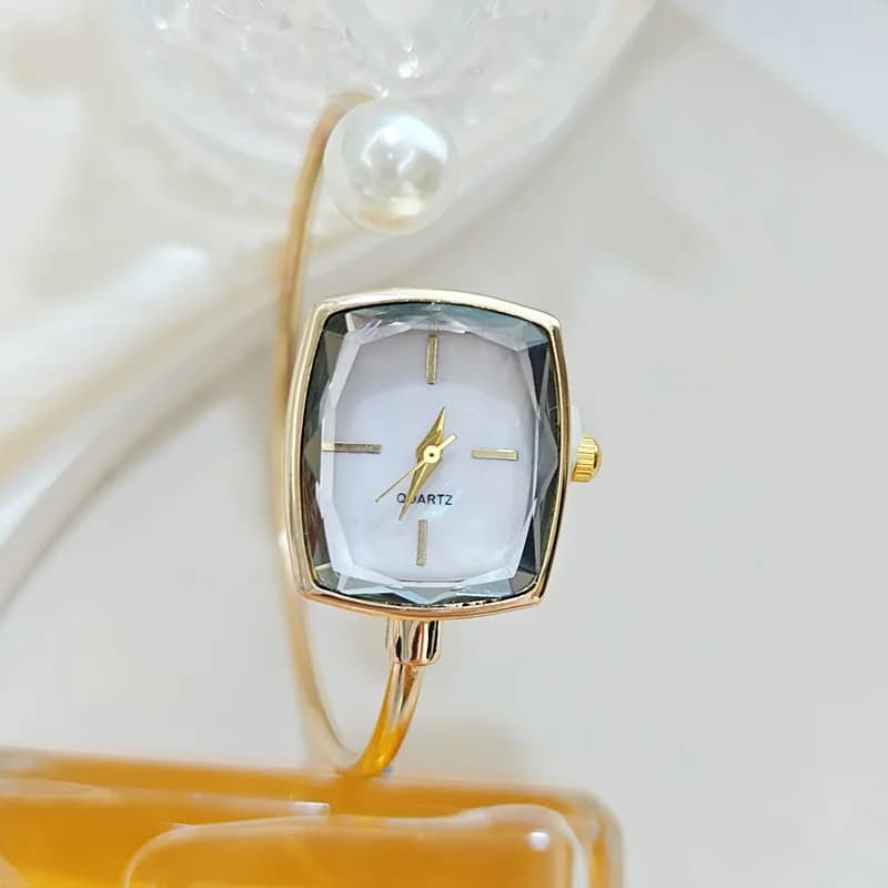 Ladies' wristwatch with fashionable diamond and pearl strap, exquisite large sugar cube, high-end women's quartz watches, Montre Femme