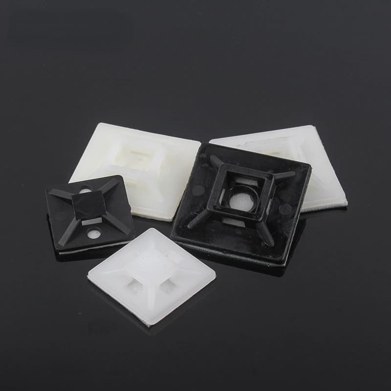 Base per cavo autoadesiva da 50 pezzi Base di montaggio per fascette per cavi Staffa da parete Accessori per cablaggio Supporto per fascette per cavi in nylon di plastica senza punzonatura