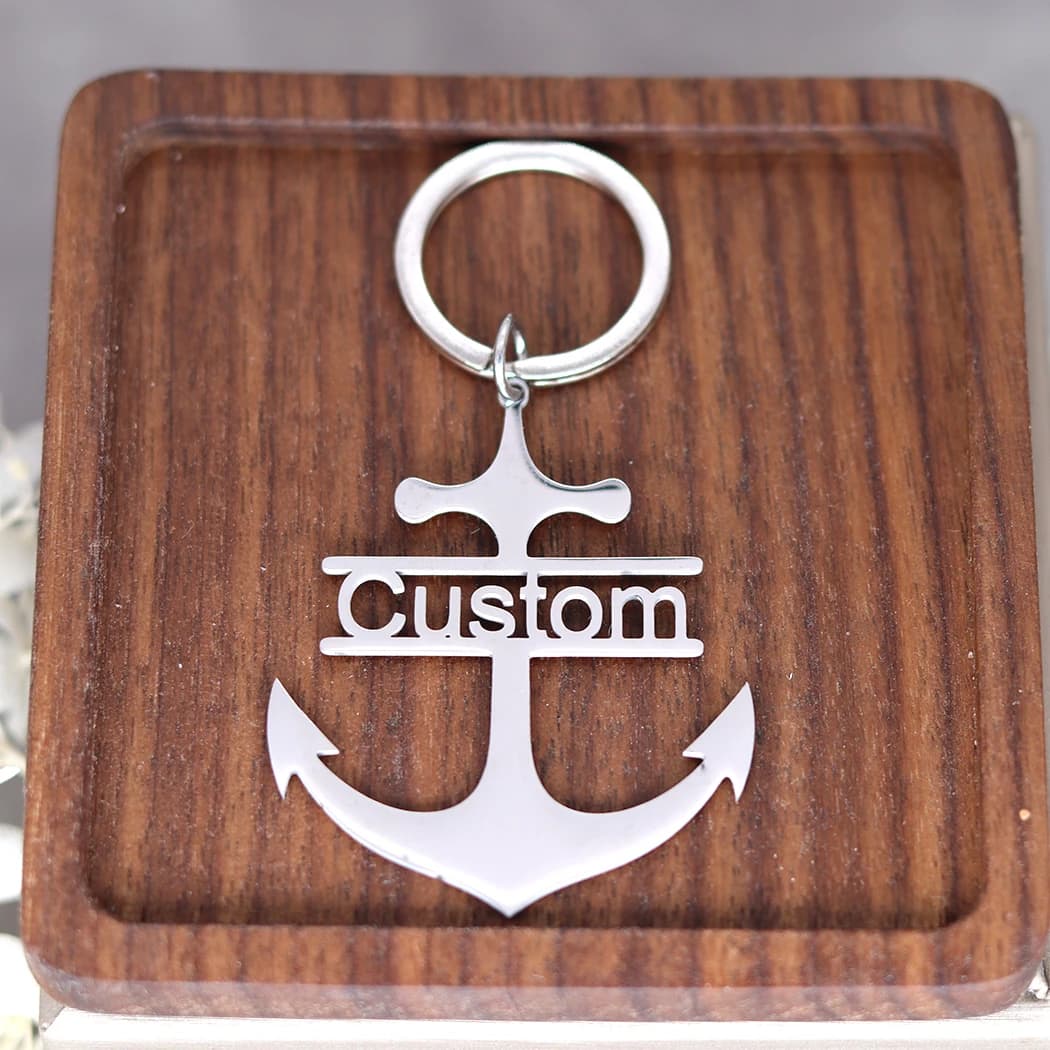 QIMING Portachiavi con ancora per barca con nome personalizzato per uomo Portachiavi con ciondolo personalizzato in acciaio inossidabile Regalo di compleanno per gioielli personalizzati
