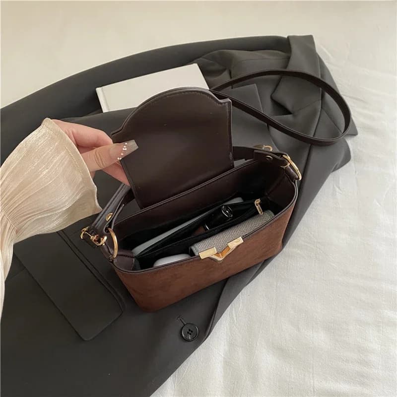Mini borsa da donna alla moda in pelle scamosciata, borsa tote in finta pelle scamosciata, borsa con decorazione con fibbia con chiusura hardware, borsa a tracolla