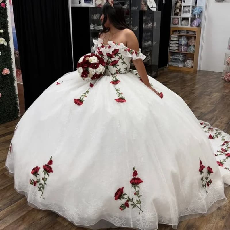 Abito Quinceanera bianco con spalle scoperte Decalcomania rosa di cristallo in pizzo Coda lunga Fiocco abiti da 15 Quinceanera Personalizzato