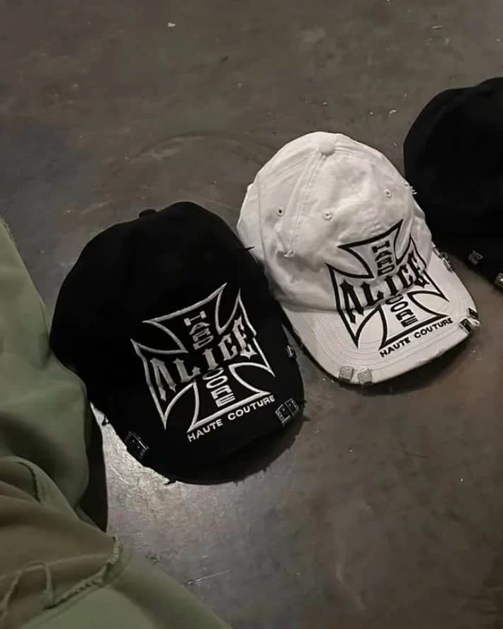 Opium Alice Black White Embroidery Cross Stitched Baseball Cap Rivetted Snapback Unisex Cotton Cap for Teenagers