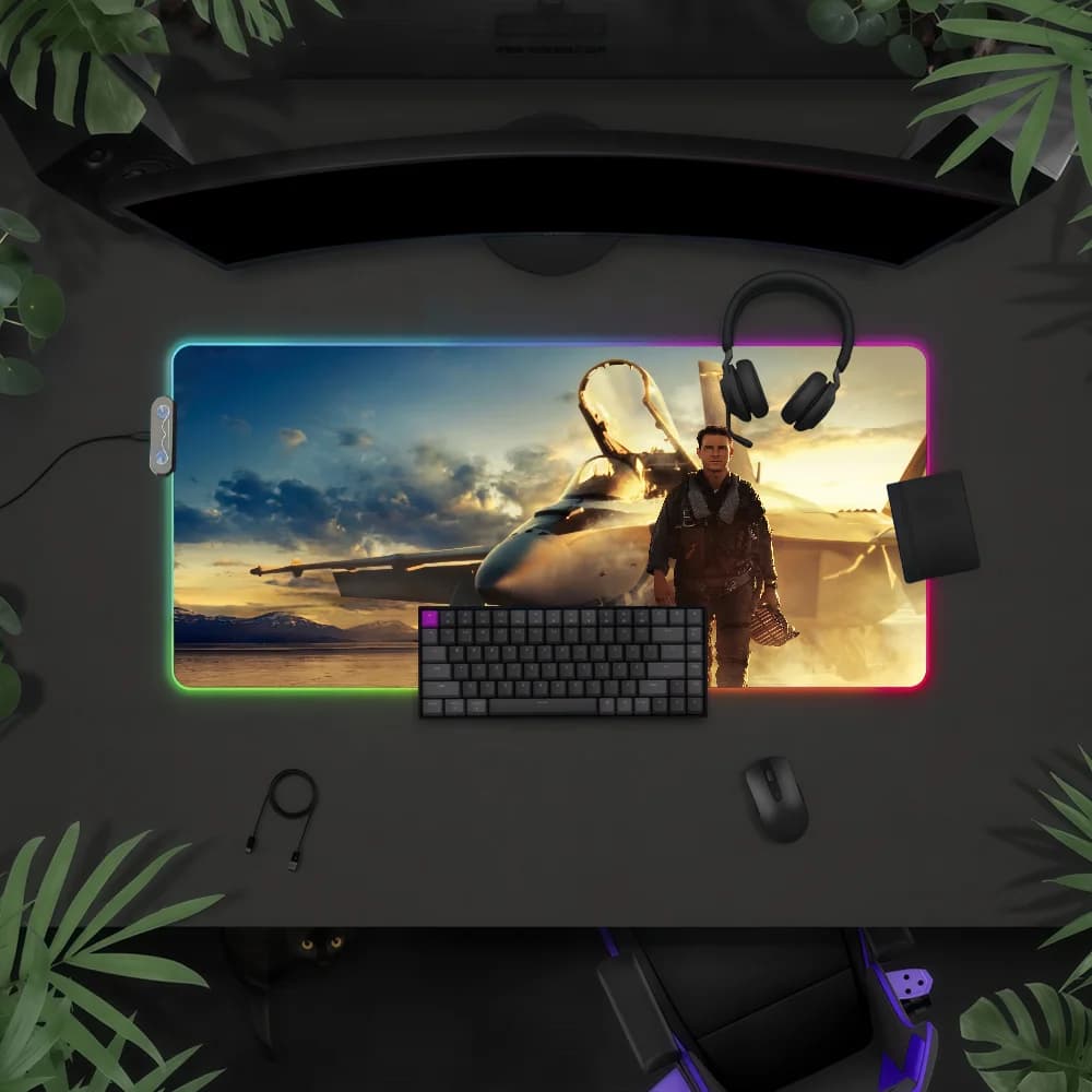 Tappetino per mouse Film T-Top Gun M-Maverick con luce LED RGB, tastiera da gioco colorata, copertura antiscivolo, superficie impermeabile