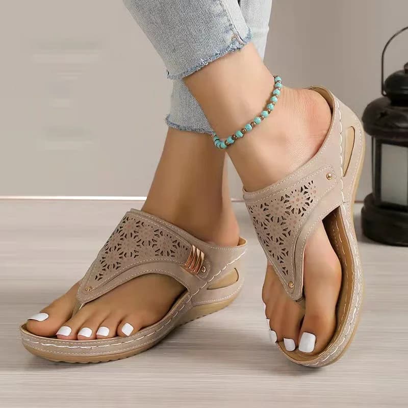 Sandali con zeppa da donna estivi 2023 Sandali con supporto per arco ortopedico con punta a clip Donna Infradito con plateau morbido antiscivolo in pelle PU