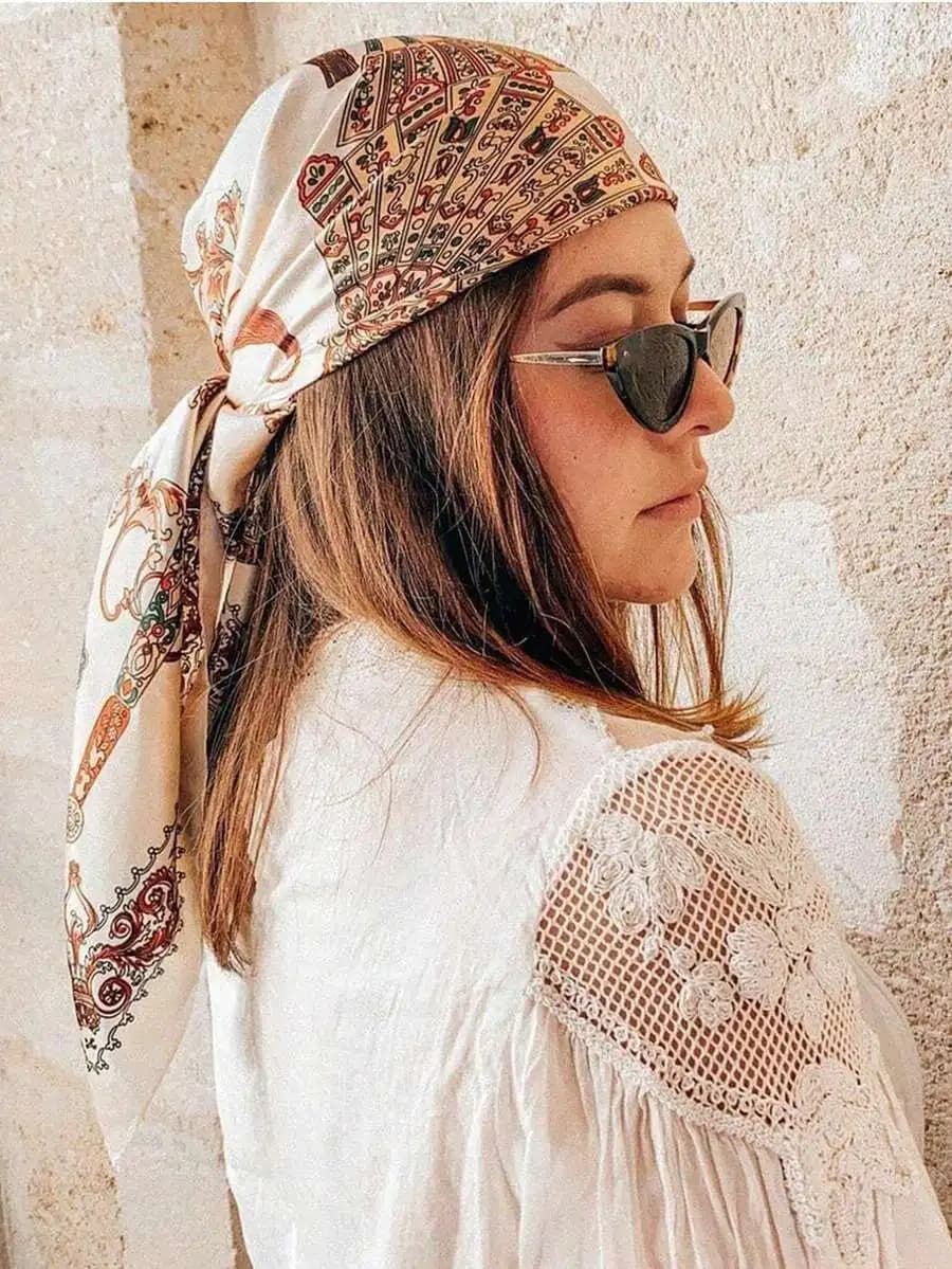 1pc Women's Beige Patterned Satin 90x90cm Square Scarf, Versatile For Traveling, Vacation, Street, Summer Head Wrap, Bandana, To