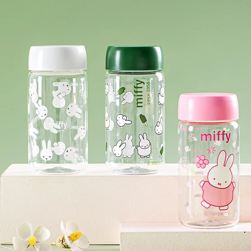 Autentico tazza d'acqua Miffy Kawaii 420 ml tazza portatile a portata di mano mini carino tazza d'acqua trasparente giocattoli regalo per ragazza