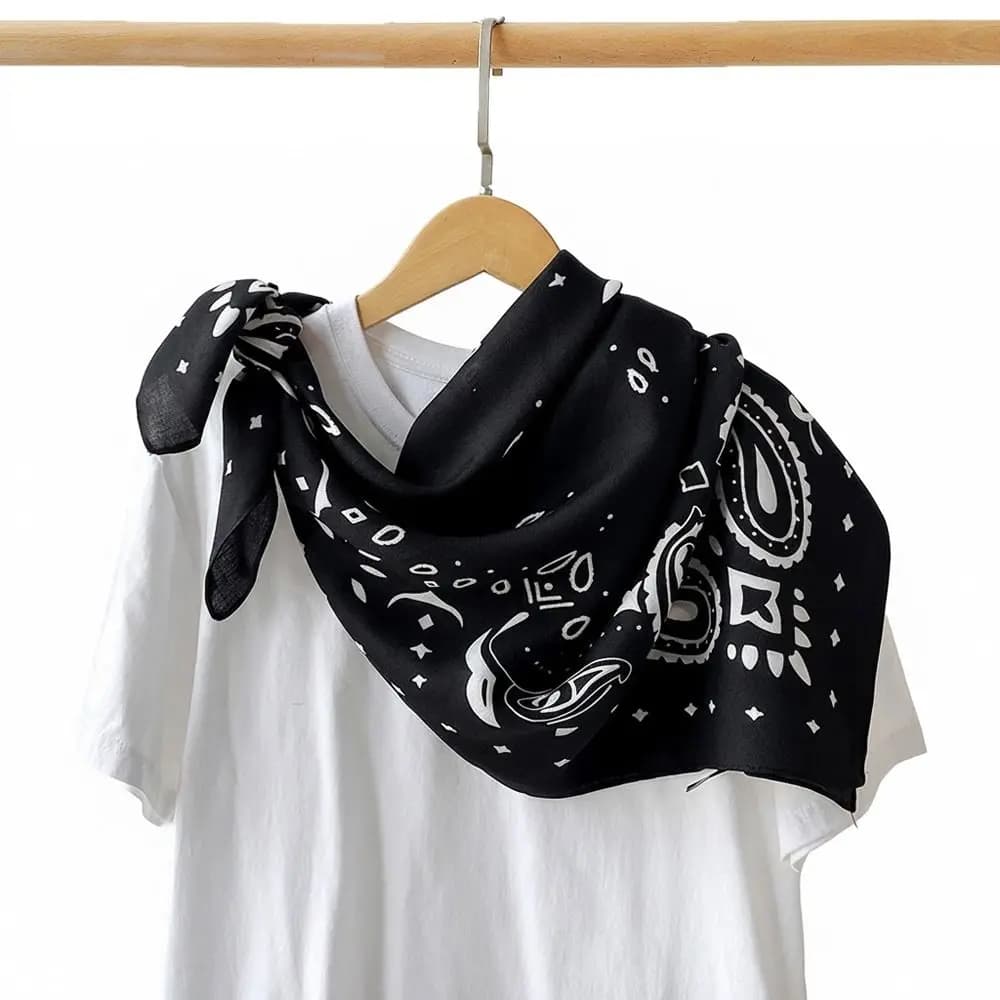 Elegant Women's Scarf with Paisley Print, Soft Women's Scarf, Luxurious and Versatile, Fashion Silk Scarves, Summer Accessories
