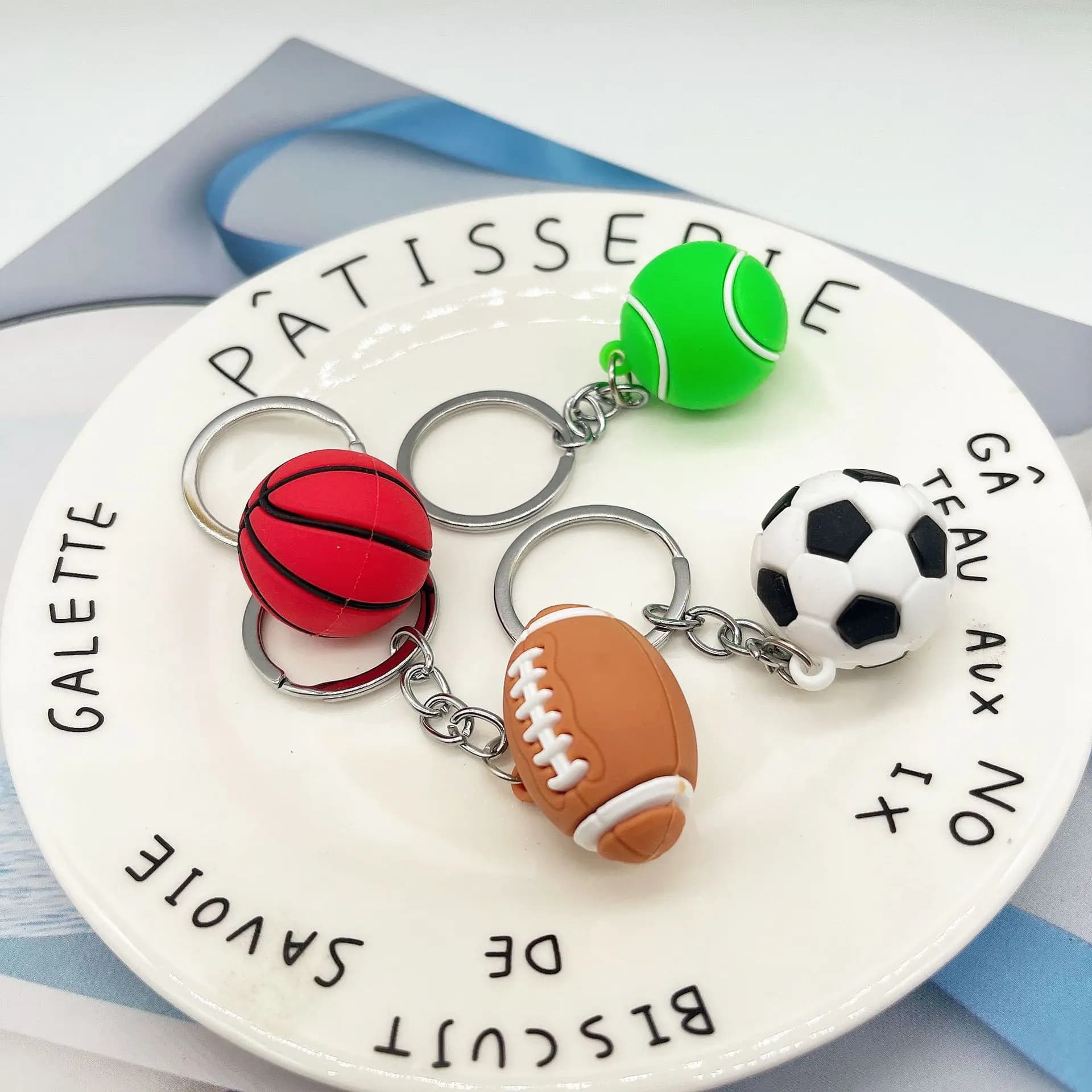 Portachiavi da calcio con simulazione creativa, ciondolo in PVC, basket, tennis, rugby