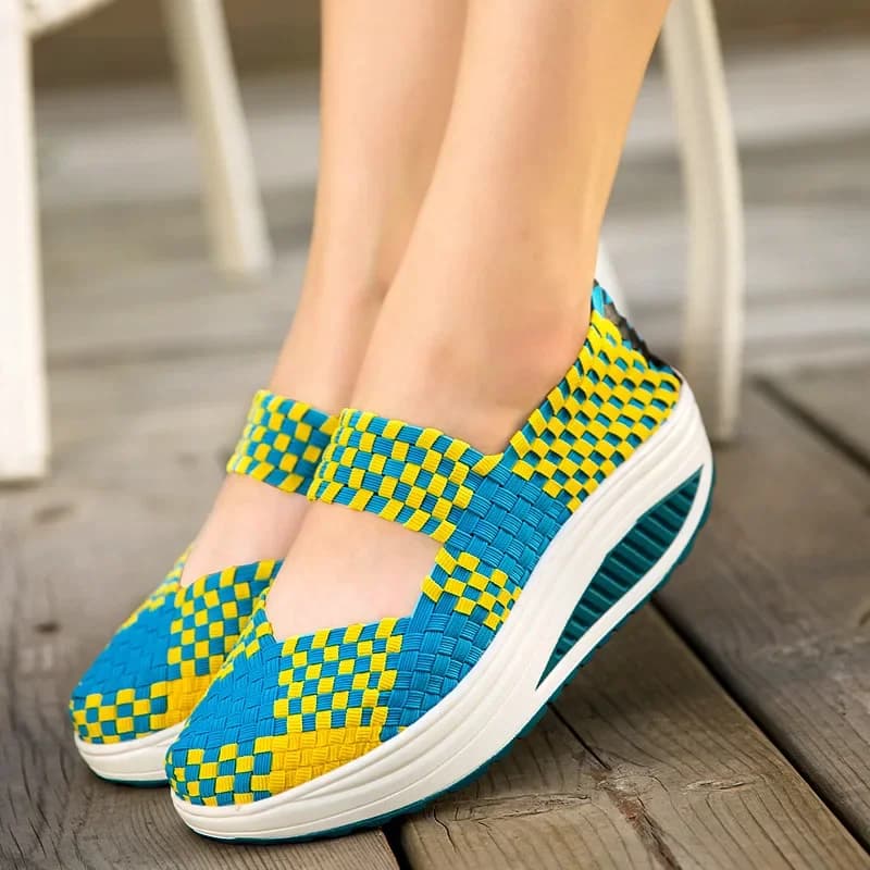 Scarpe Casual da donna 2023 scarpe estive traspiranti fatte a mano da donna intrecciate scarpe da donna comode e leggere
