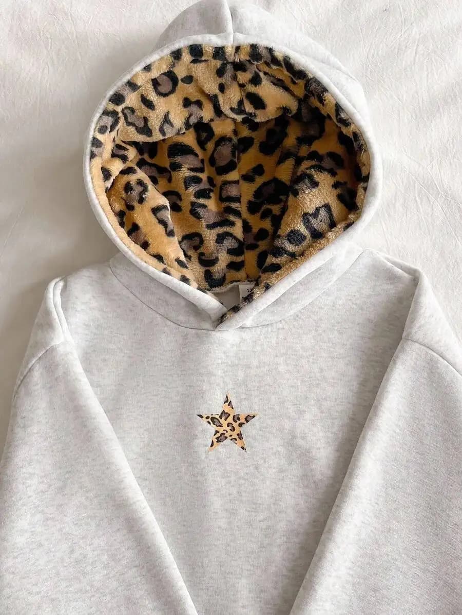 Felpa con Cappuccio Grigia con Fodera Leopardata e Applicazione a Stella, Foderata Termicamente per Climi Freddi