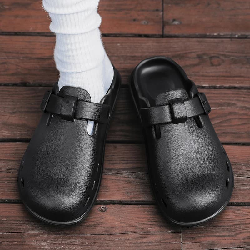 Slippers for Man 2026 Summer Breathable Men's Sandals Outdoor Indoor Bathroom Slippers EVA Men Non-slip Beach Sandalies Hombre