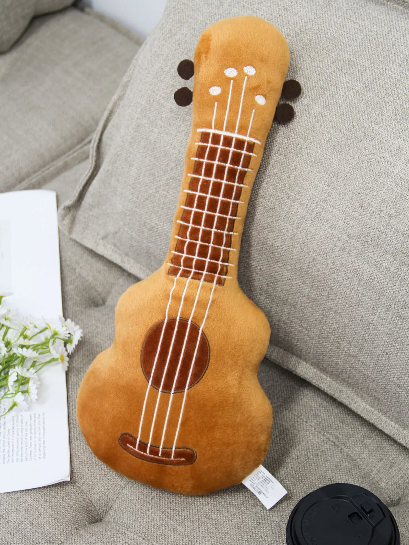 1 Pezzo Giocattolo di Peluche a Forma di Chitarra in Legno da 42 cm/16,54 Pollici, Ukulele Morbido con 4 Corde in Acciaio, Regalo Ideale per Compleanno Bambini e Decorazione per la Casa