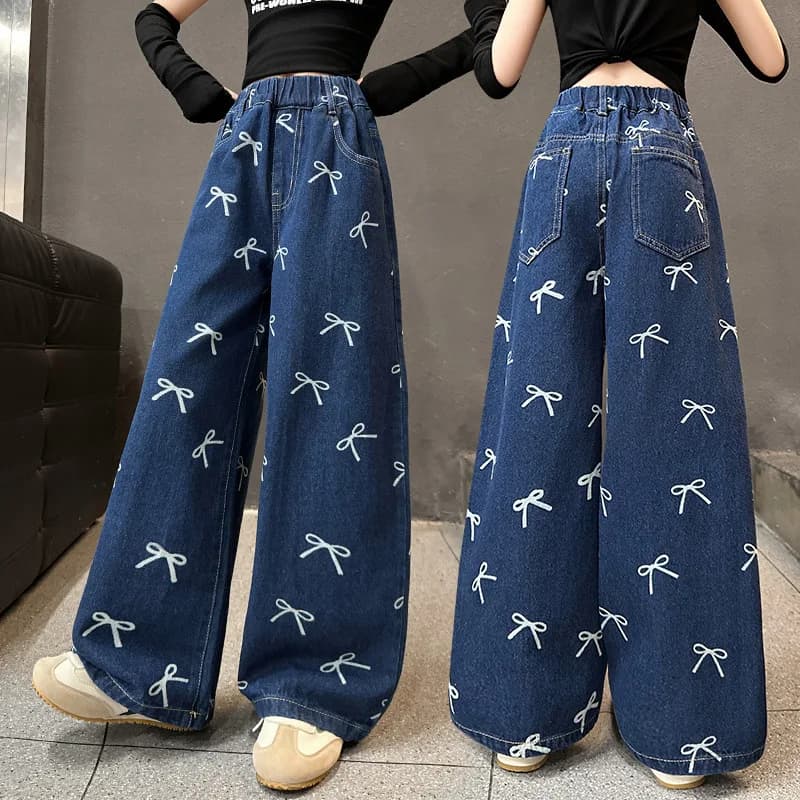 Jeans alla moda per ragazze Primavera Autunno 2026 Nuovi adolescenti Bambini Pantaloni larghi in denim con stampa nodo a farfalla Pantaloni dritti per bambini