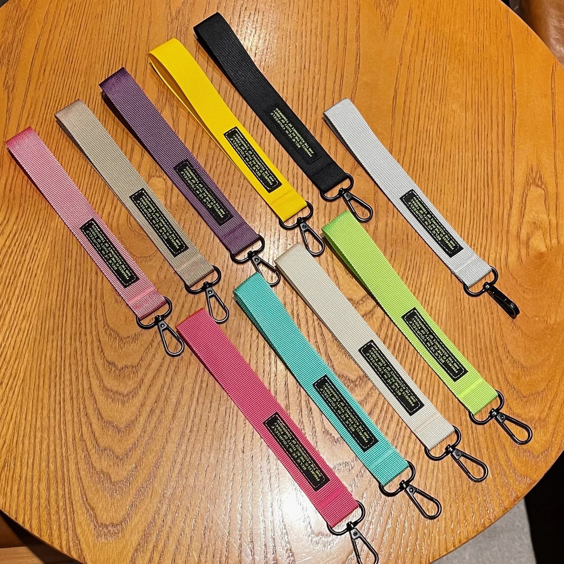New Handwoven Universal Lanyard Mobile Phone Universal Lanyard Wrist Strap Short Rope Hand Strap Hand Rope Decorative Pendant