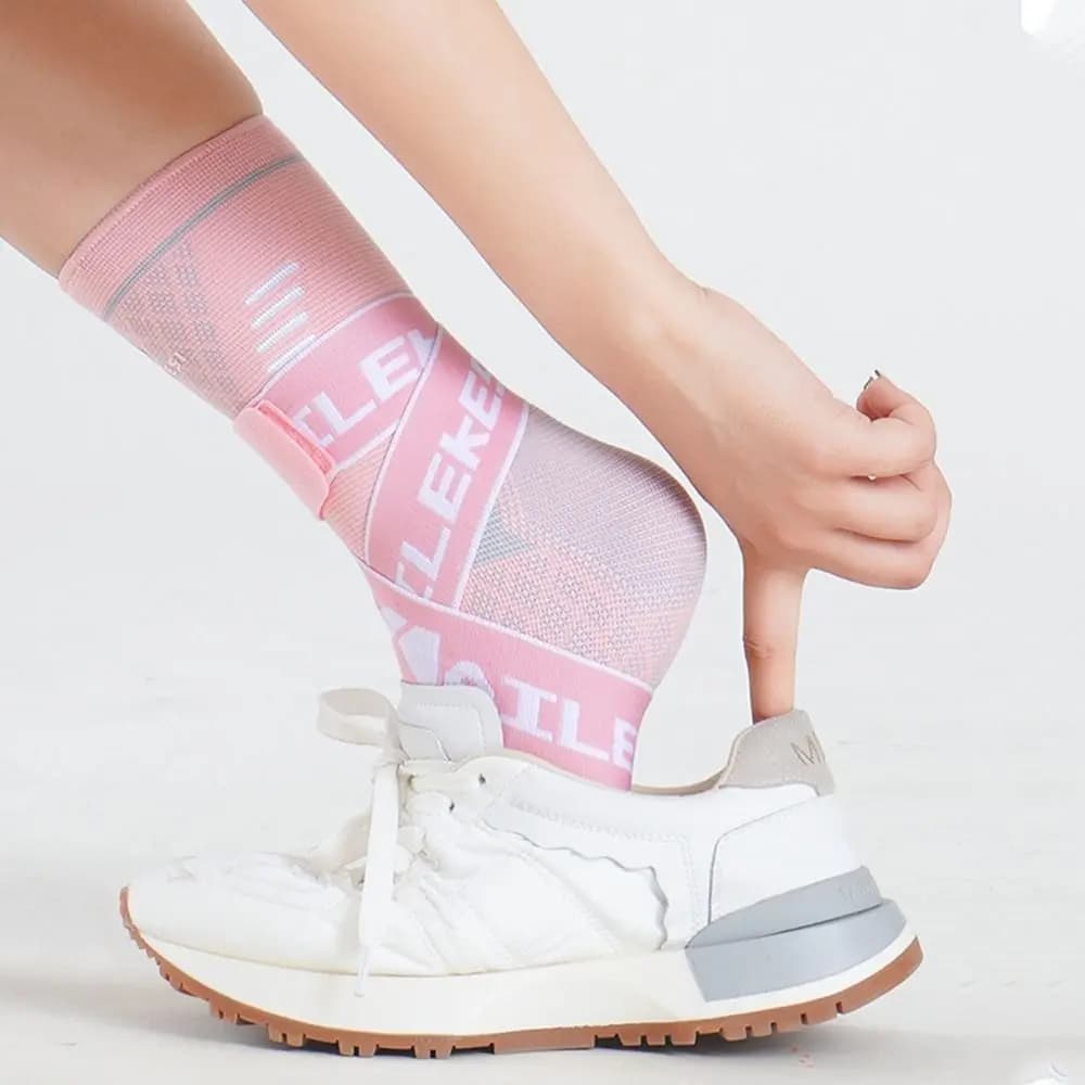 Manicotto di supporto per caviglia regolabile Cinturino per piede Protezione per caviglia sportiva in nylon Cintura elastica Comodo calzino di compressione per caviglia Fitness
