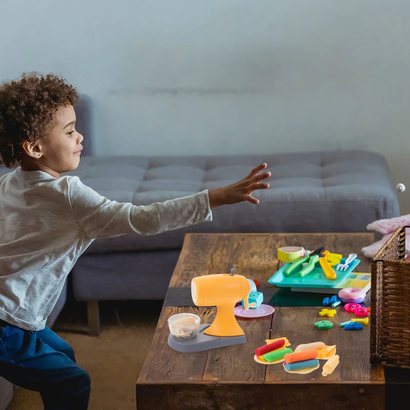 Set Educativo per Bambini: Macchina per Pasta in Argilla Colorata, Giocattolo Interattivo a Tema Cucina per Giochi di Ruolo
