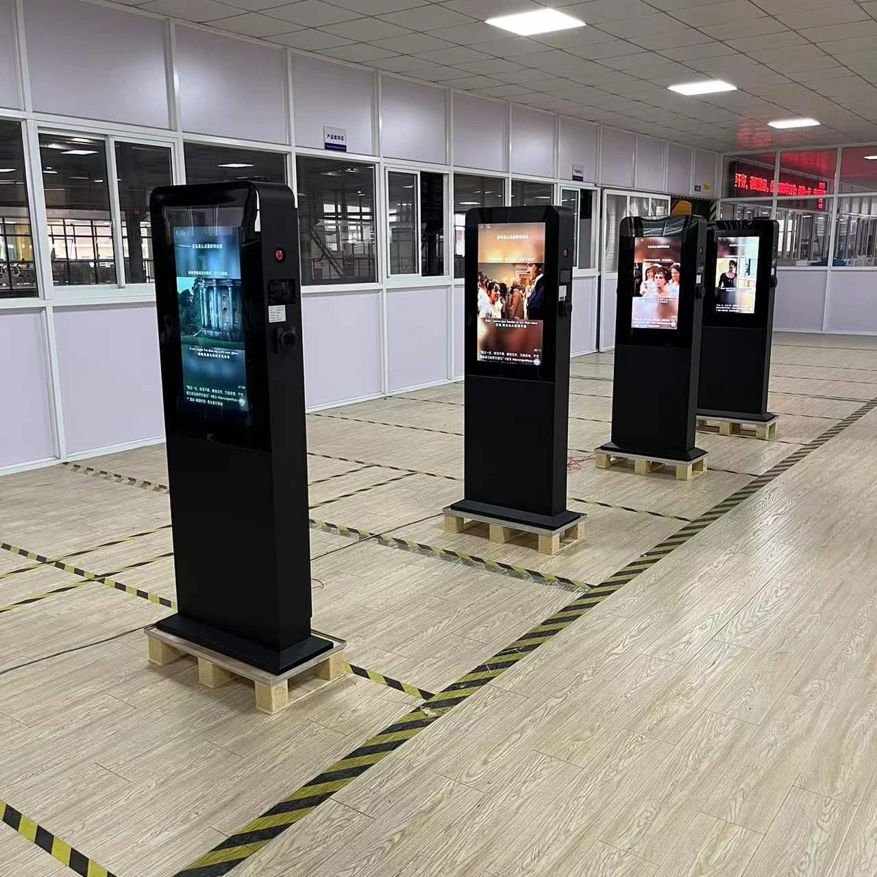 Stazione di Ricarica EV 44KW con Schermo LCD Pubblicitario, Caricatore Rapido Multilingue Tipo 2 AC con Controllo App