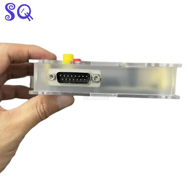 La mini console di gioco RGB-FC supporta chip del sistema N e P e supporta la porta di espansione a 15 pin