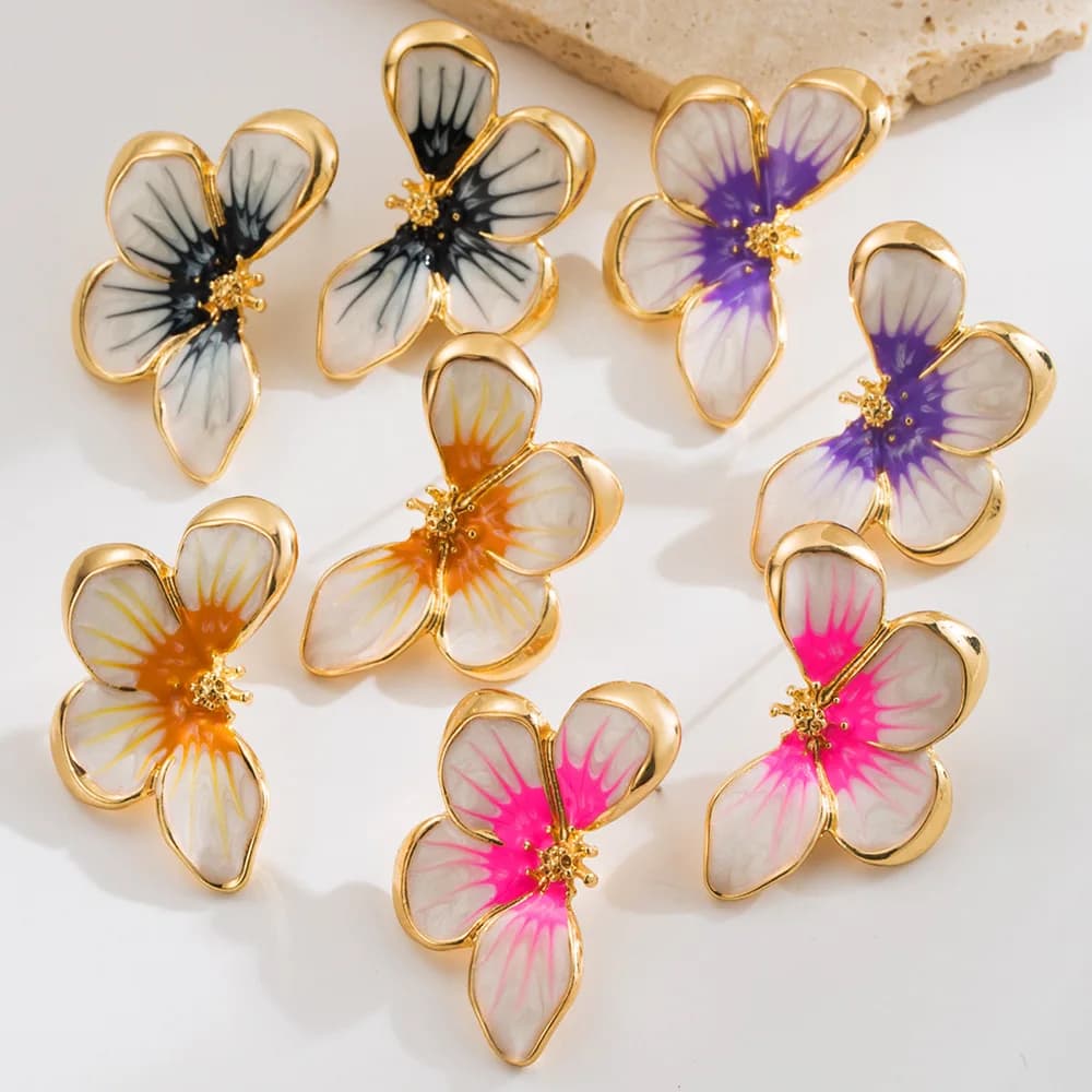 Orecchini a fiore piccolo in stile barocco vintage