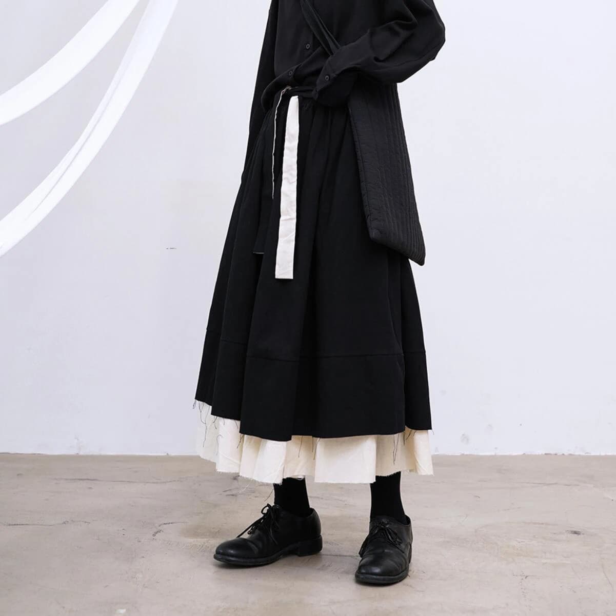 Gonna Sunyvonne a doppio strato scuro con cuciture a contrasto e orlo con cintura, vita alta, linea ad A, stile semplice per il commuting, in cotone, collezione invernale