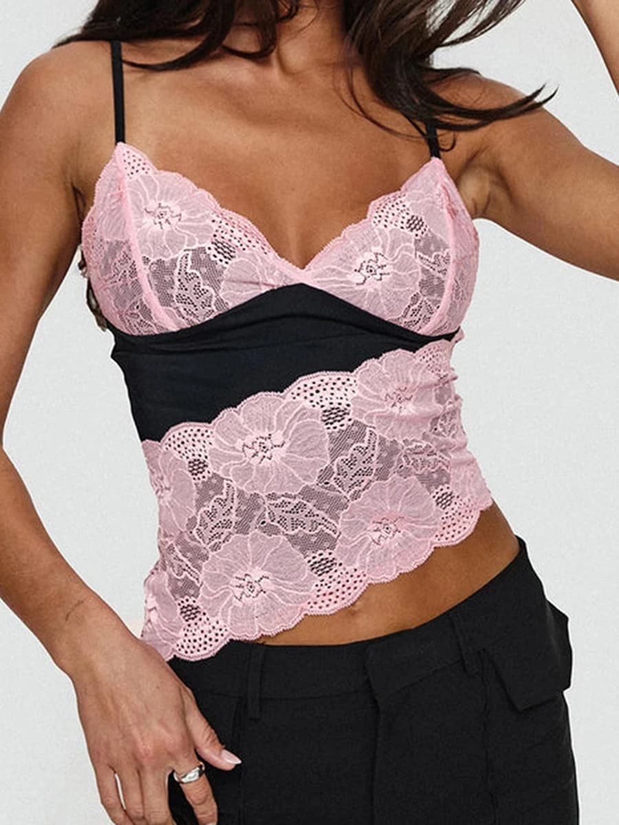 Sleeveless t-shirt with summer lace canoe with V-neck and irregular patchwork for women