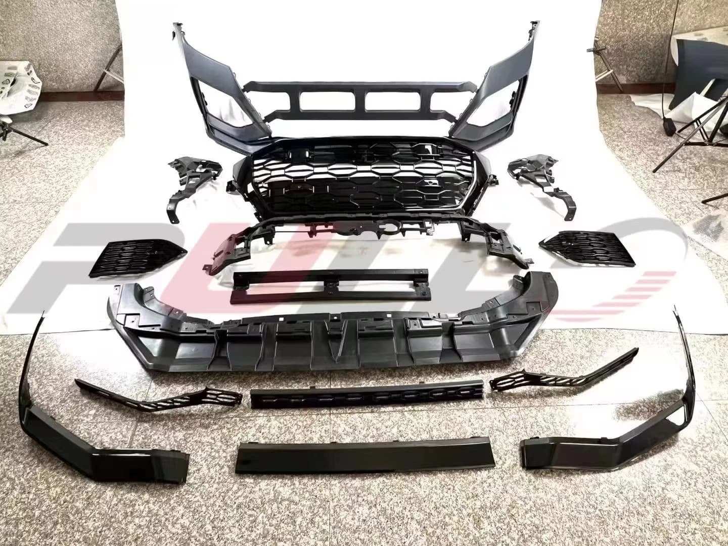 Kit Carrozzeria STLF per Q8 2018-2022, Aggiornamento Modello RSQ8, Include Paraurti Anteriore con Griglia e Diffusore Posteriore SQ8 con Terminali