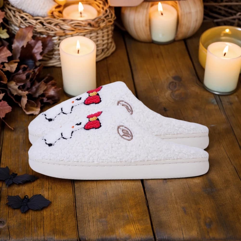 Simpatiche pantofole di peluche fantasma Soffici pantofole da casa Comode pantofole pelose morbide Pantofole fantasma di Halloween fuzzy per camera da letto interna