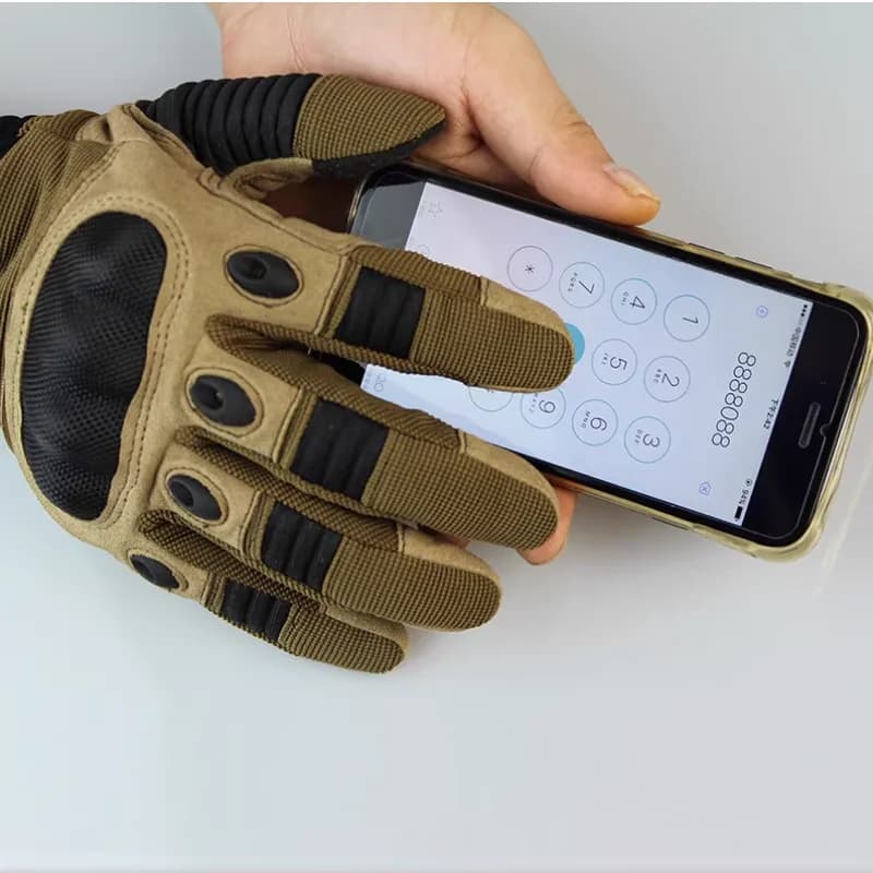 Tutto si riferisce al touch screen obliquo speciale combattimento, boxe, motociclismo, attrezzature e guanti per l'allenamento sportivo