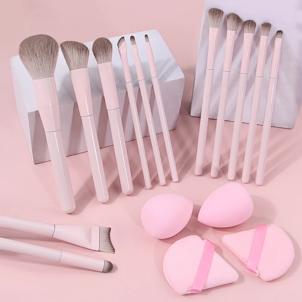 17PCS Soft Fluffy Makeup Brush Set W/ Powder Puff Beauty Sponge, for Foundation Powder Eyeshadow Face Eye Blending Beauty Tools