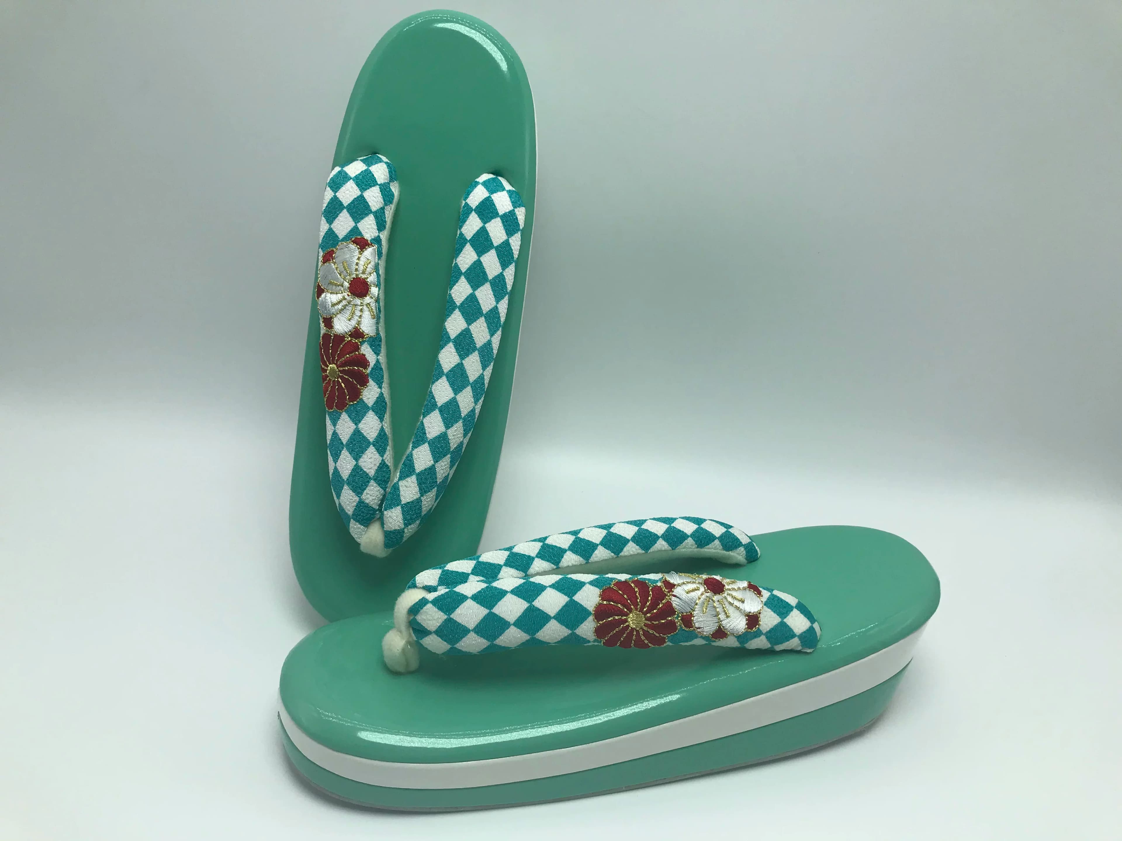 Sandali Giapponesi Zori con Suola in Sughero - Infradito Tradizionali Stile Geta, Calzature Ricamate per Cosplay