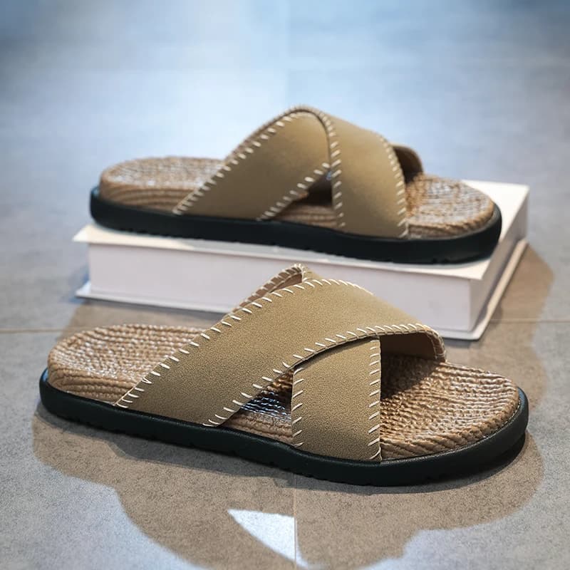 2026 New Arrival Summer New Mens Casual Shoe Fashion Home Sandals Outdoor Soft Bottom Hole Slippers Light Beach Footwear Slip-on