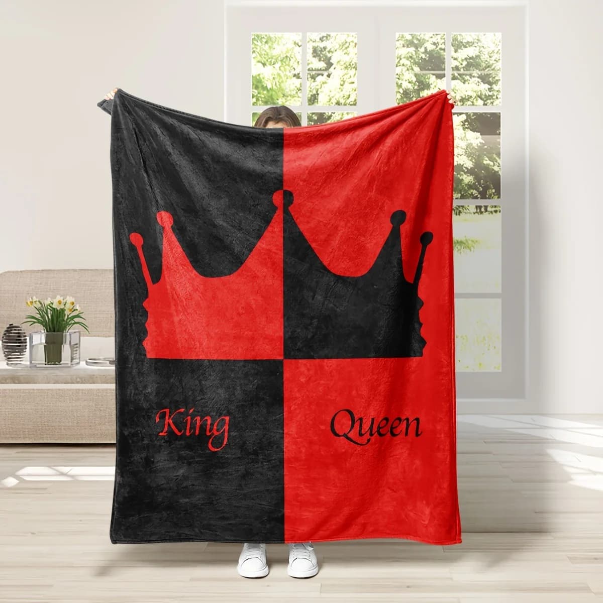 Coperta in flanella di velluto di poliestere con stampa digitale a colori combinati in nero e rosso. Coperte morbide per divani in pile per letti