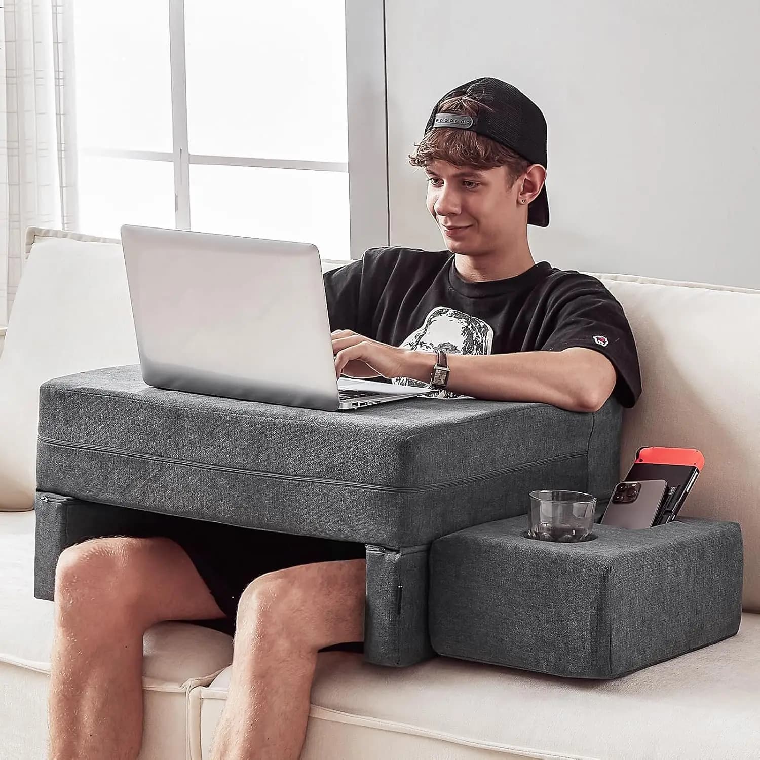 Grande Cuscino Porta Computer in Memory Foam con Portabicchieri per Laptop, Gaming, Lettura su Divano, Letto o Pavimento - Grigio