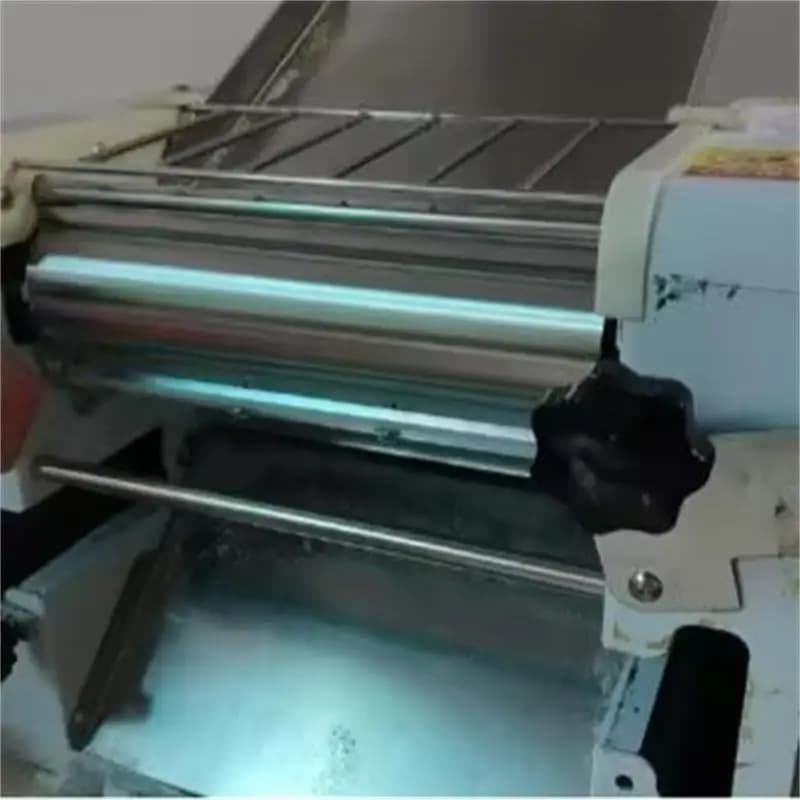 Macchina per sfogliare la pasta per pizza commerciale elettrica Macchina per sfogliare la pasta per pasta da forno