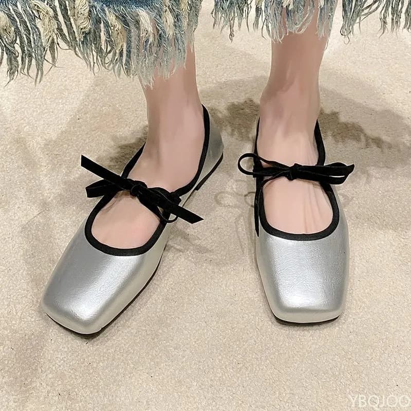 Primavera estate nuove scarpe singole semplici e comode in tinta unita argento tacco basso versatili scarpe da donna con bocca superficiale