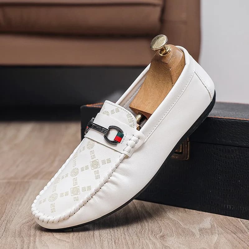 mocassini italiani in pelle PU da uomo slip-on da guida scarpe casual da uomo scarpe da lavoro casual stile britannico nero bianco