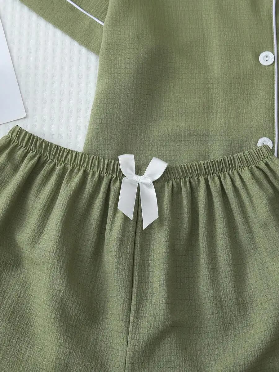 Set pigiama estivo da donna con pantaloncini con fiocco e colletto a maniche corte