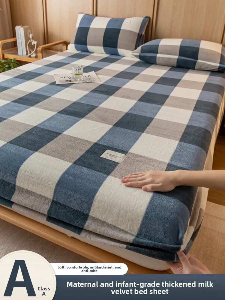 Nuovo Coprimaterasso in Velluto Latte 2025, Protezione Completa per Materasso Singolo, Copriletto per Dormitorio Studentesco in Fibra di Poliestere