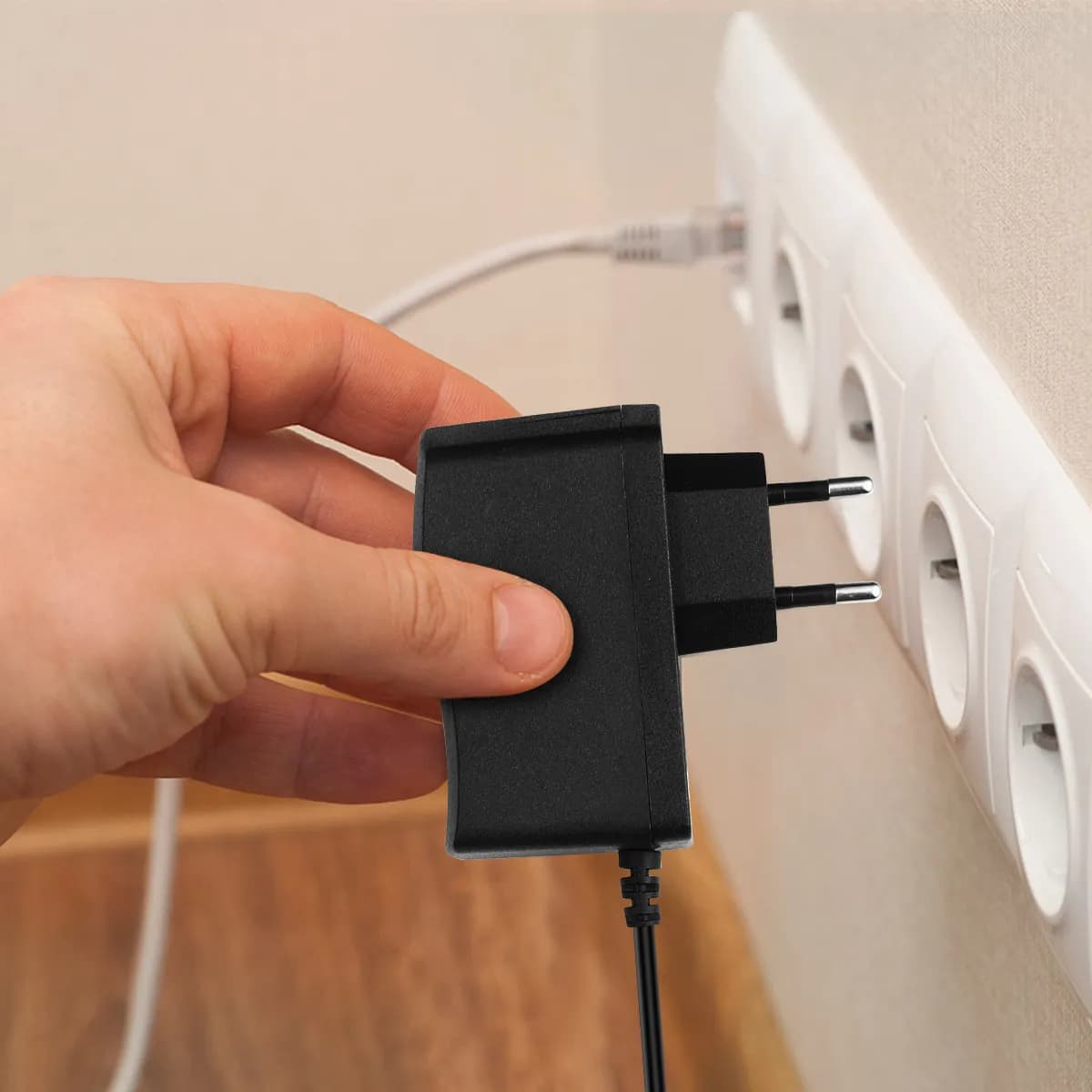 3V 1A Power Adapter Ac 100-240V Input Eu Standard Plug 5.5mm X 2.1mm Dc Output Portable Compact Travel Use High