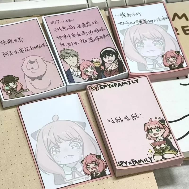 Blocco Note Adesivo Non Appiccicoso Spy X Family Anime Carino Stile INS Creativo di Grande Valore per Messaggi Studenti e Uso Quotidiano Scolastico
