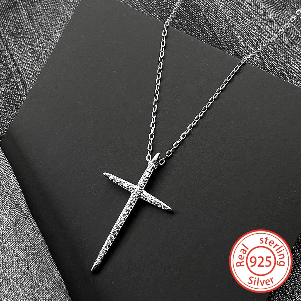 Collana con pendente a croce in argento sterling 925 con zirconi eleganti per donna e uomo, catena a clavicola cristiana, gioielli da festa, regali raffinati