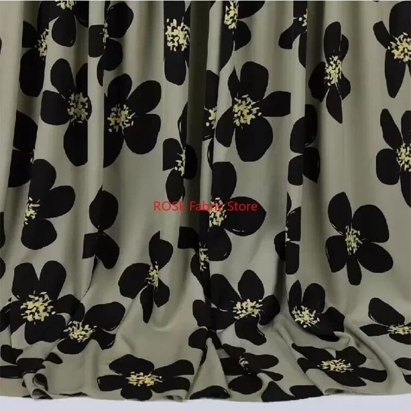 Tessuto chiffon stampato verde grande fiore per tessuto di design gonna abito al metro
